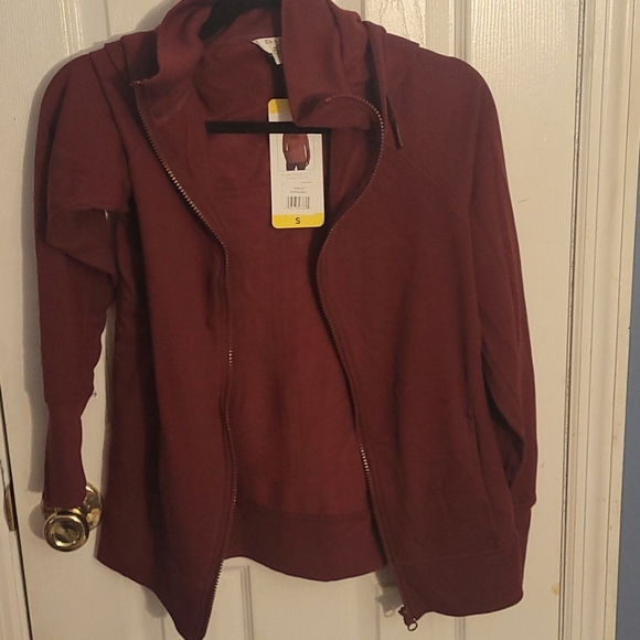 Burgundy hoodie - Picture 1 of 4